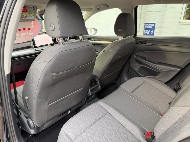 2025 Volkswagen Golf 1.5 TSI Match 5dr, UNDER 3300 MILES, MAY 2028 VOLKSWAGEN WARRANTY HATCHBACK ...