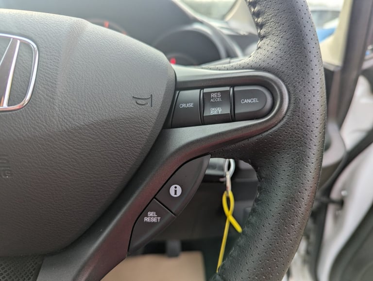 HONDA JAZZ 1.4 PETROL LOVELY CONDITION FULL SERVICE HISTORY SUPER RELIBALE