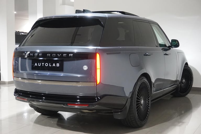 2023 Land Rover Range Rover 3.0 P550e 38.2kWh SV SUV 5dr Petrol Plug-in Hybrid Auto 4WD Euro 6 (s...