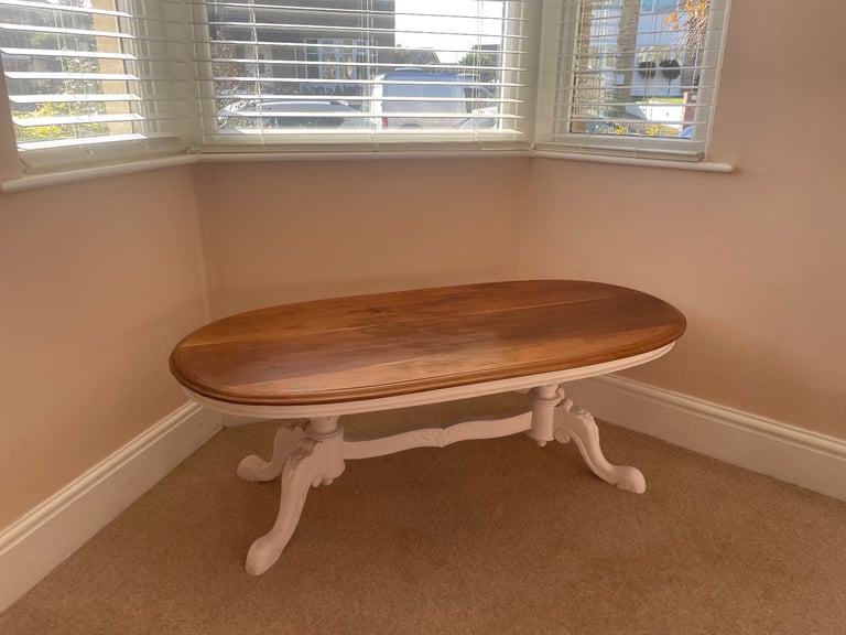 image for Ornate coffee table 