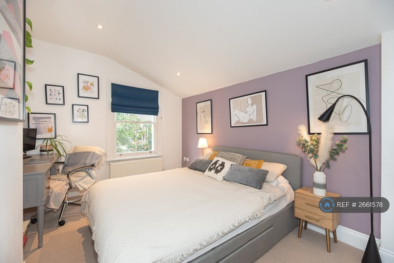 image for 2 bedroom flat in Cavendish Road, London, SW12 (2 bed) (#2661578)