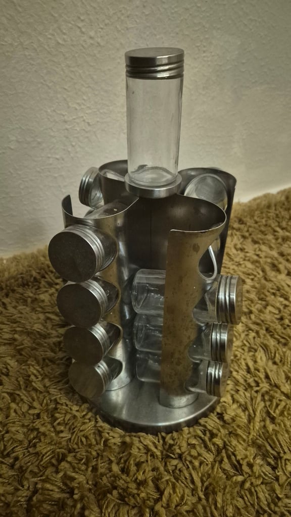 image for 16 jar revolving spice rack
