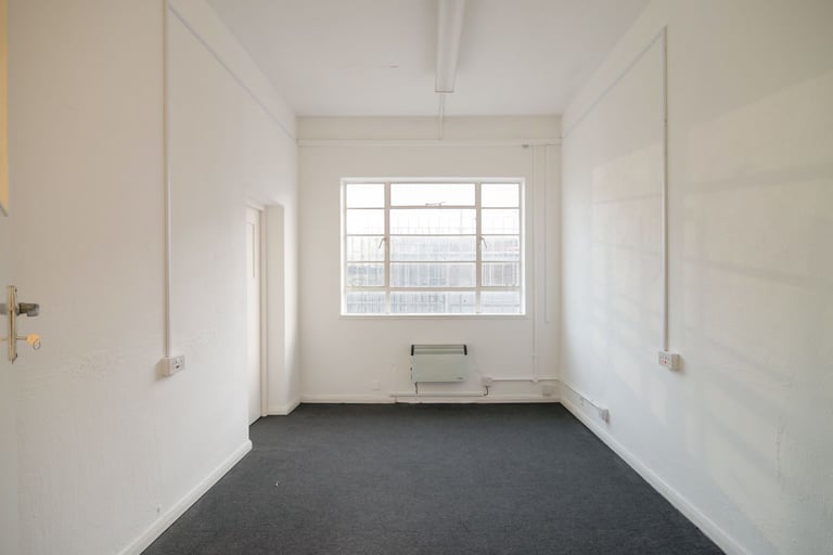 20% Off | Creative Workspace | Artist Studio | Office in Waltham Forest, E17