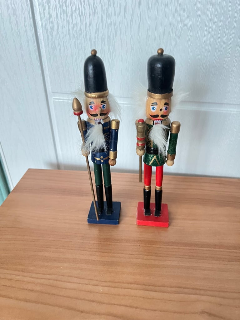 2x Wooden Nutcracker Standing Decoration 