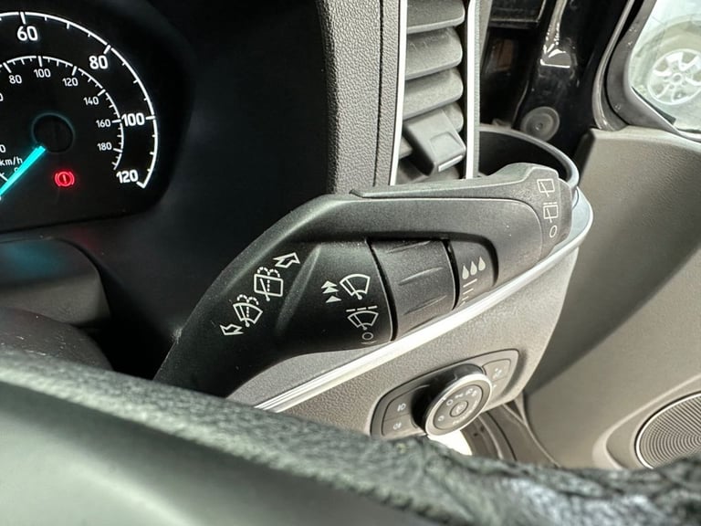 2020 Ford Tourneo Custom 2.0 EcoBlue 130ps L/R 8 Seater Titanium Auto MPV DIESEL Automatic