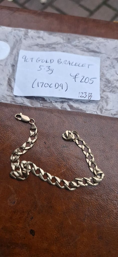 9ct carat gold bracelet 