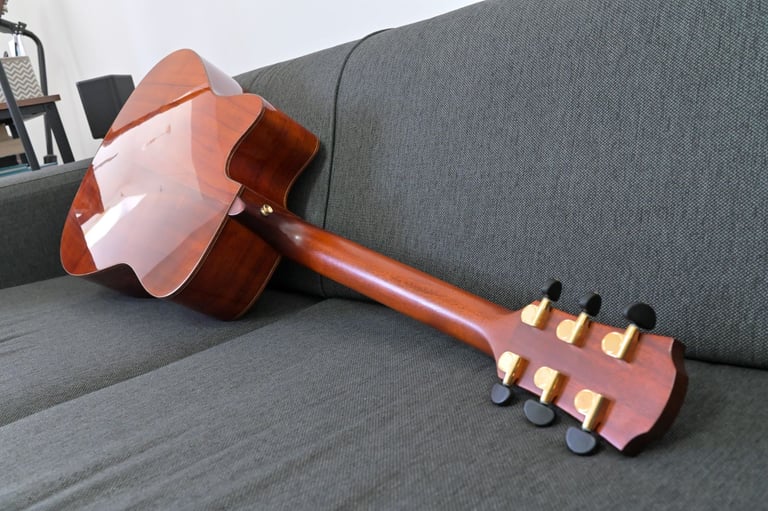 Yamaha A4K - Acoustic Guitar