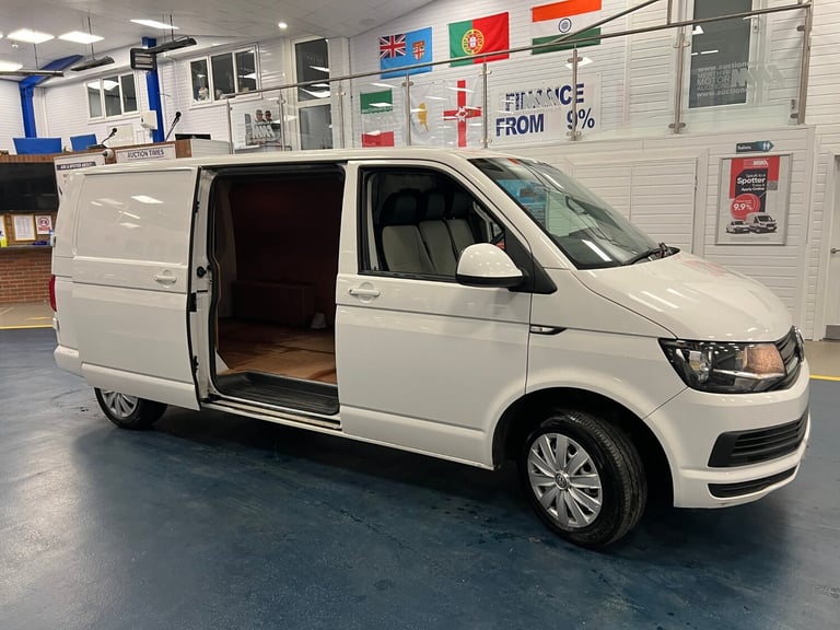 2017 Volkswagen Transporter T30 L2 TRENDLINE 2.0TDI BLUEMOTION 150PS DSG AUTO LWB VAN (EURO 6) PA...