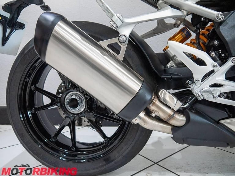 2021 (71) Triumph Speed Triple 1200 RS - Just 662 miles and stunning!!