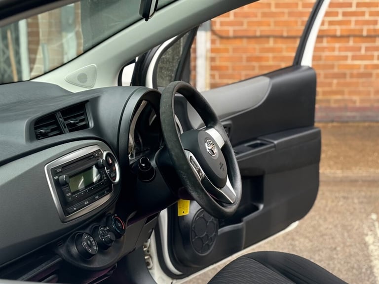 2012 Toyota Yaris 1.0 VVT-i Edition 3dr Hatchback Petrol Manual