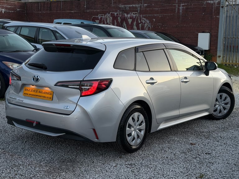 2022 Toyota Corolla TOURING ESTATE GX SILVER 1.8L PETROL HYBRID ELECTRIC AUTOMATIC 5 SEATER Estat...