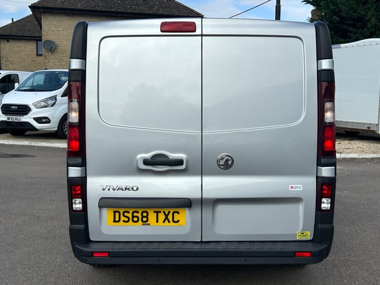 VAUXHALL VIVARO 1.6 CDTi 2900 Crew Cab +Â