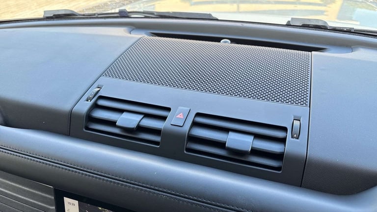 2021 Land Rover Defender 3.0 D300 X-Dynamic HSE 110 5dr Auto [7 Seat] ESTATE DIESEL Automatic