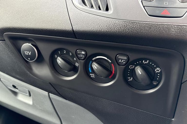 2018 Ford Transit Custom 2.0 TDCi 130ps Low Roof Limited Van PANEL VAN DIESEL Manual