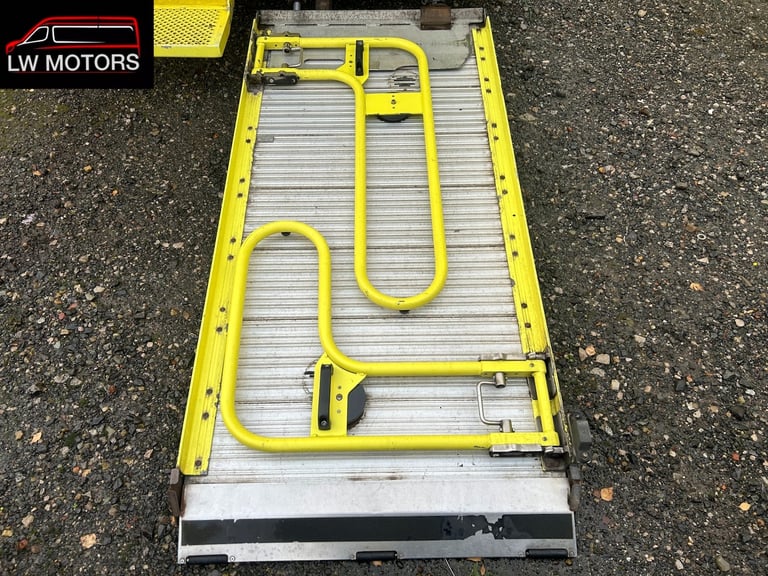 MERCEDES BENZ SPRINTER 519 CDI DIRECT EX AMBULANCE SERIVICS 2017 17 REG EURO 6