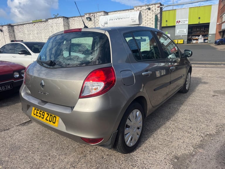 2009 Renault Clio 1.6 VVT Expression Auto Euro 5 5dr HATCHBACK Petrol Automatic
