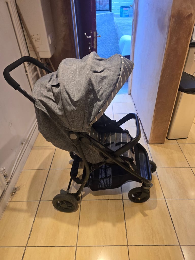 BABY PUSH CHAIR
