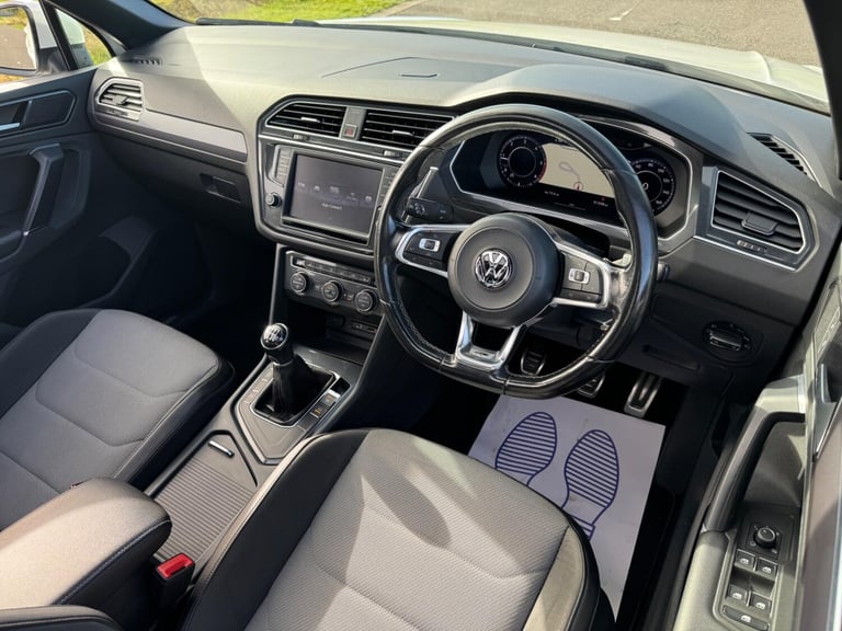 2017 Volkswagen Tiguan 2.0 TDi 150 R-Line 5dr ESTATE DIESEL Manual
