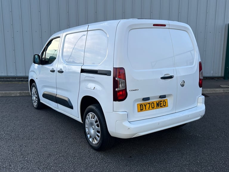 2020 Vauxhall Combo 2300 1.5 Turbo D 100ps H1 Sportive Van PANEL VAN Diesel Manual