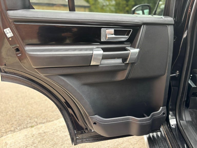 2016 Land Rover Discovery 4 3.0 SD V6 Landmark Auto 4WD Euro 6 (s/s) 5dr ESTATE Diesel Automatic