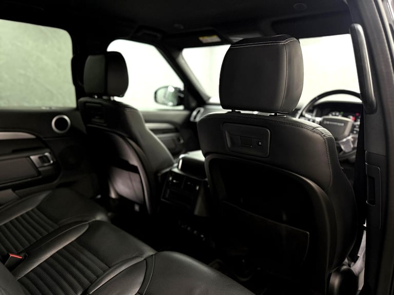 2021 Land Rover Discovery 3.0 D250 R-Dynamic S 5dr Auto TOWING PACK | HUGE SPEC ESTATE Diesel Sem...