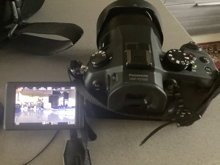 Pansonic FZ1000 Digital Camera