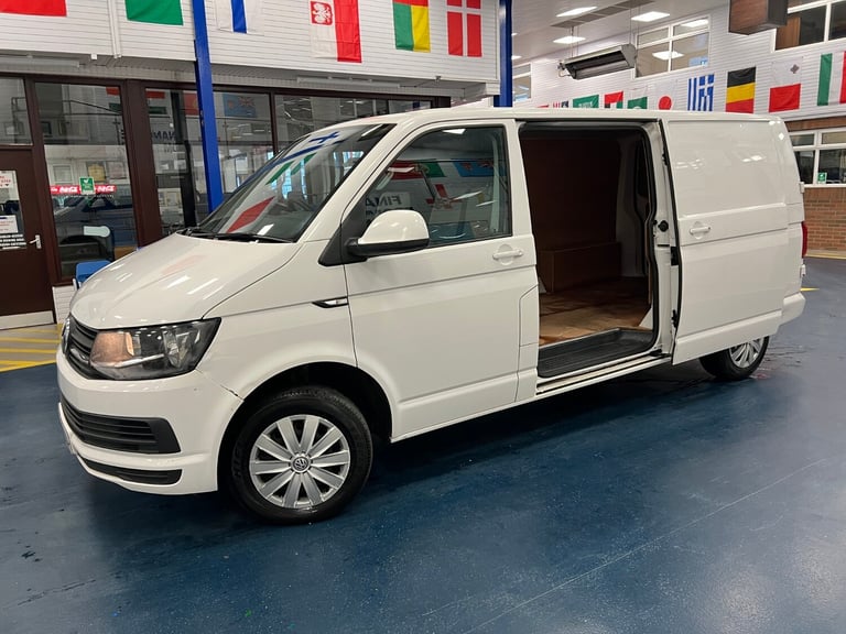 2017 Volkswagen Transporter T30 L2 TRENDLINE 2.0TDI BLUEMOTION 150PS DSG AUTO LWB VAN (EURO 6) PA...