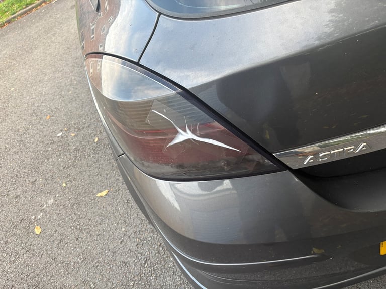 Vauxhall, ASTRA, Hatchback, 2009, Manual, 1910 (cc),3 doors - Image 11