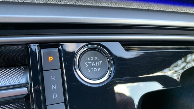 2025 Peugeot 5008 1.2 Hybrid 136 GT 5dr e-DSC6 HATCHBACK PETROL Automatic