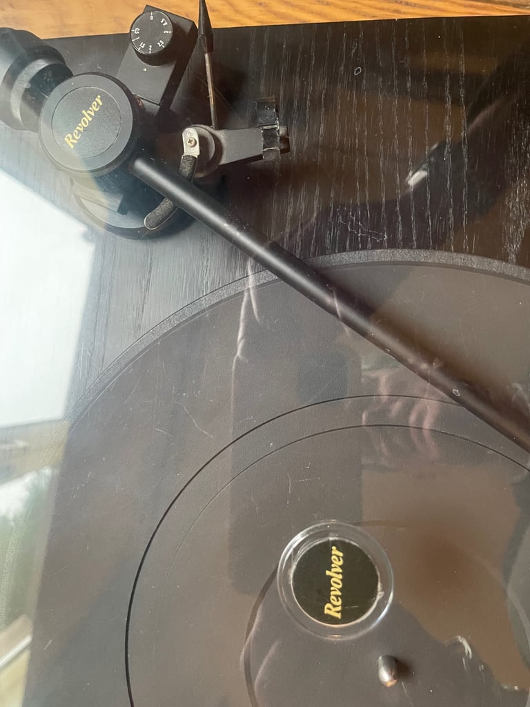 Revolver Rebel Turntable 