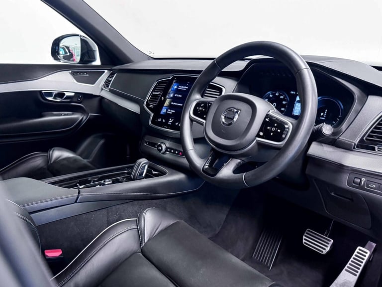2022 Volvo XC90 2.0h T8 Recharge 18.8kWh R-Design SUV 5dr Petrol Plug-in Hybrid Auto 4WD Eu ESTAT...