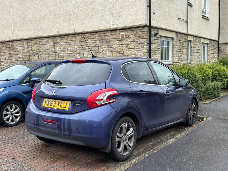 Peugeot, 208, Hatchback, 2013, Manual, 1560 (cc), 5 doors