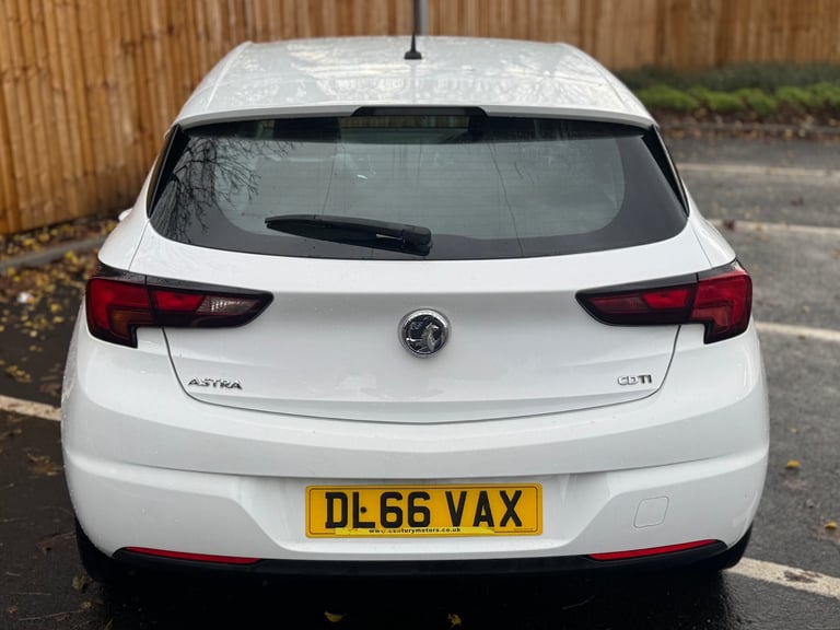 2016 Vauxhall Astra 1.6 CDTi 16V Design 5dr HATCHBACK Diesel Manual