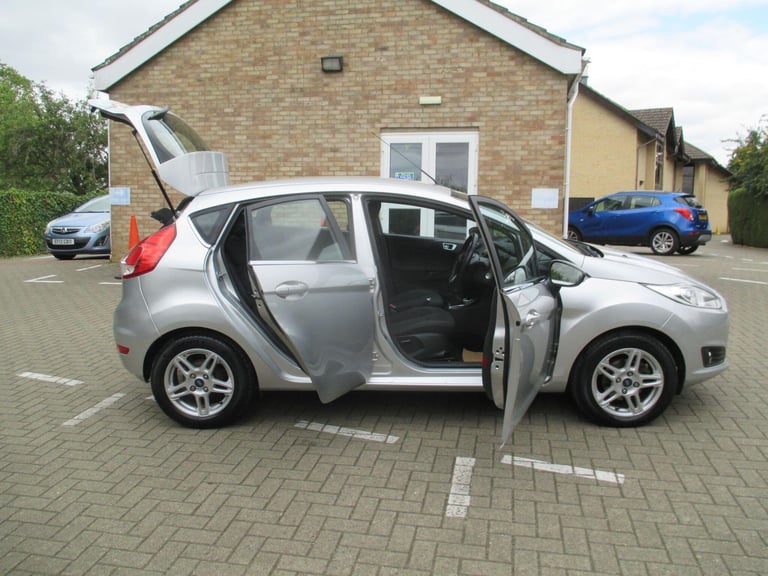2014 Ford Fiesta 1.25 Zetec Euro 5 5dr HATCHBACK Petrol Manual