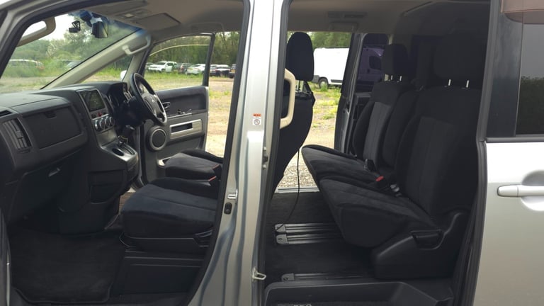 JDM Import Facelift Mitsubishi Delica D5 2.0 Auto CVT 8 Seater MPV Ulez Free