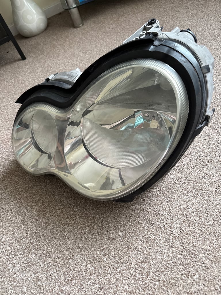 MERCEDES C CLASS Headlamp Headlight N/S 2004-2008 5 Door Estate LH  