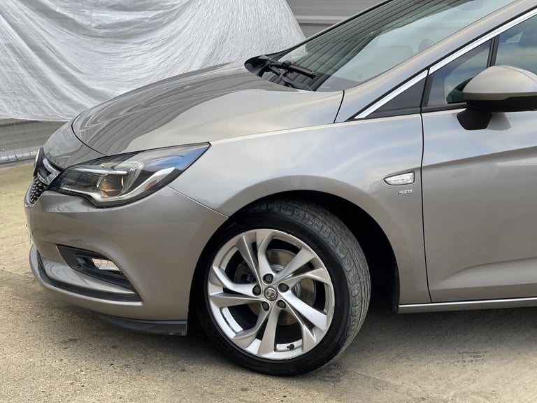 VAUXHALL ASTRA 1.4 i SRi 2017