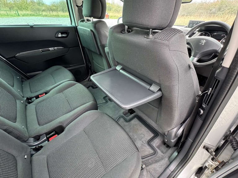 2014 Peugeot 5008 1.6 HDi Allure 5dr MPV DIESEL Manual