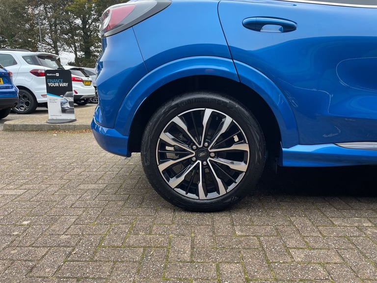 2022 Ford Puma 1.0 EcoBoost Hybrid mHEV 155 ST-Line Vignale 5dr Hatchback Petrol Manual