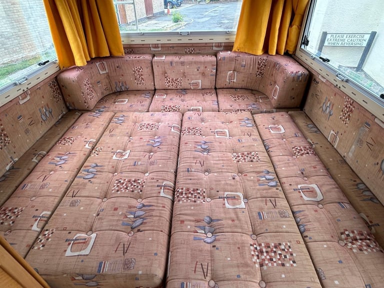 Auto-Sleepers Rienza Motorhome For Sale, Tow Bar U Shape Lounge, 2 Berth 2 Belts