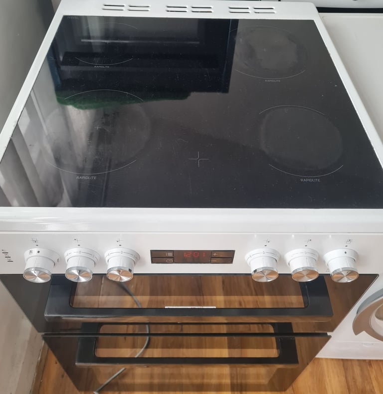 Beko freestanding electric cooker 60cm wide 