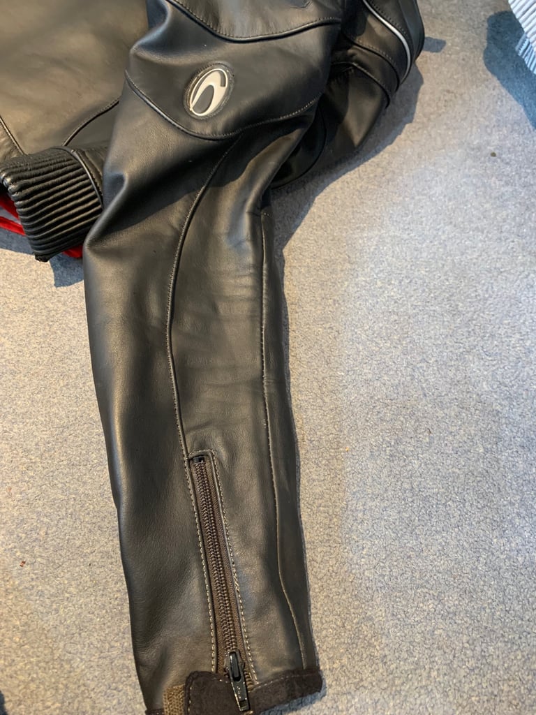 Fully armoured Ladies motorcycle jacket 