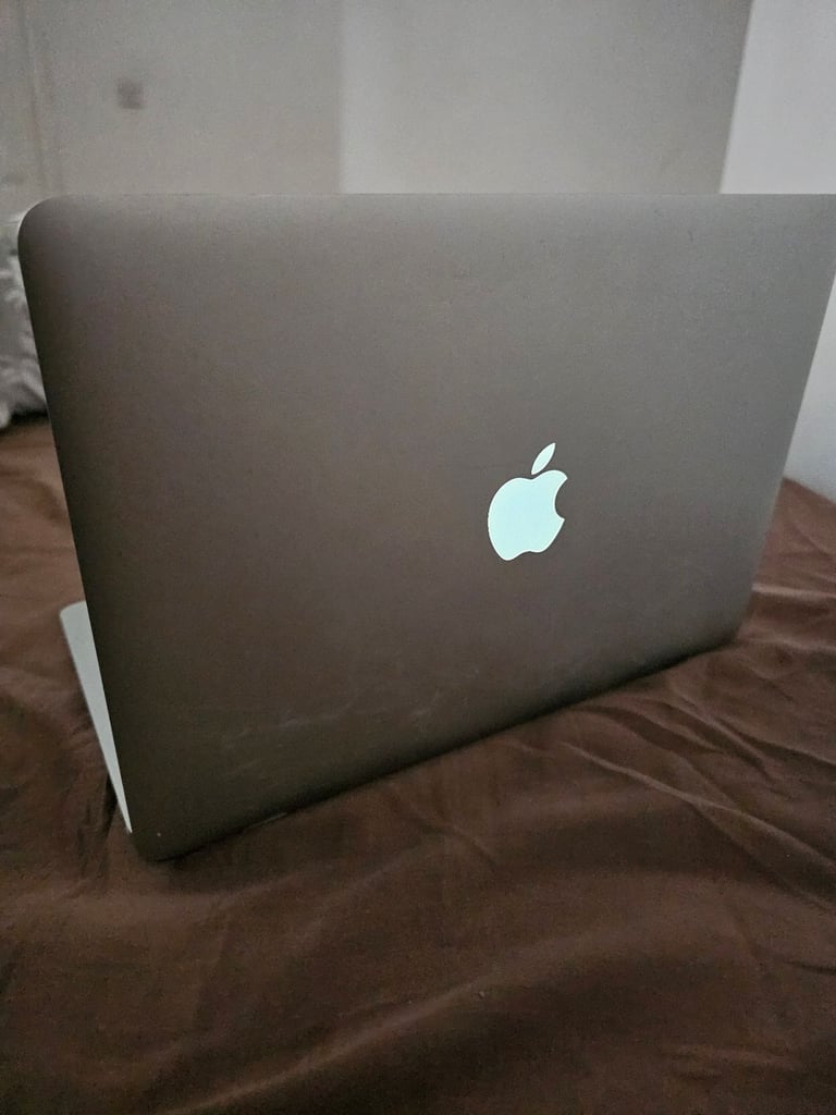 Apple macbook air 2011 