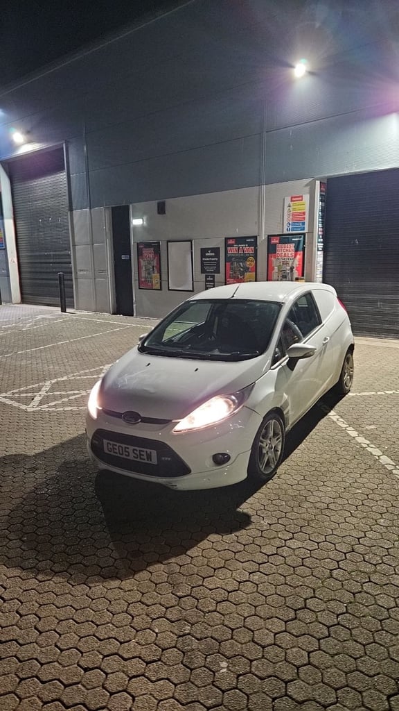 Ford, FIESTA, Car Derived Van, 2010, Manual, 1560 (cc)