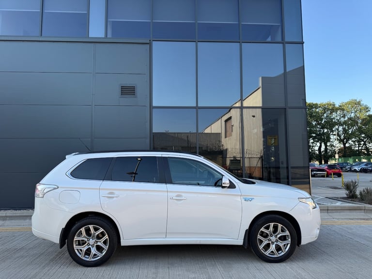 2015 Mitsubishi Outlander 2.0 PHEV GX4hs 5dr Auto ESTATE Petrol Parallel Phev Automatic