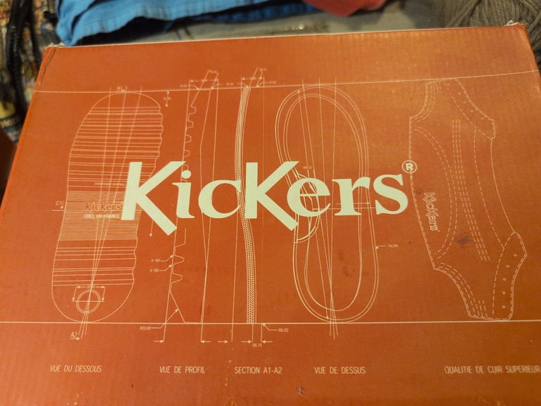 Women's size 7 kickers new 