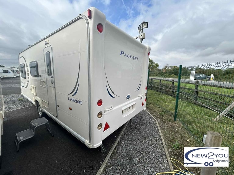 2010 Bailey Pageant Champagne 4 Berth - End bathroom - STOCK NO S051