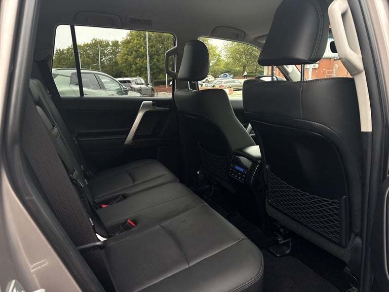 2022 Toyota Land Cruiser 2.8 D-4D 204 Invincible 5dr Auto 7 Seats Station Wagon DIESEL Automatic