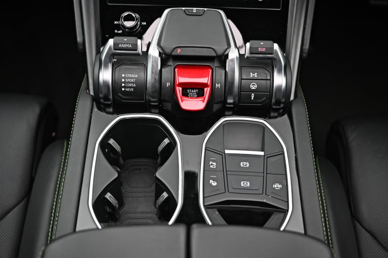 LAMBORGHINI URUS [URBAN NERO] 4.0T V8 BI-TURBO PETROL AUTO 4X4 2022 [71] GREEN