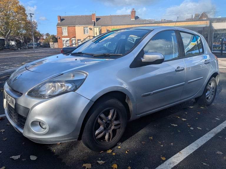 2010 RENAULT CLIO 1.2i + MOT TILL FEB 2026 + ULEZ + CHEAP INSURANCE